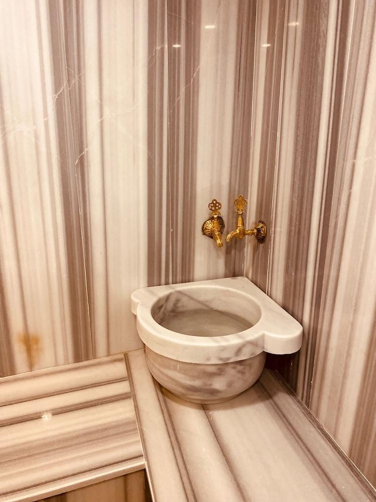 ROYAL BOSPHORUS HOTEL — ISTANBUL — фотография отеля №24