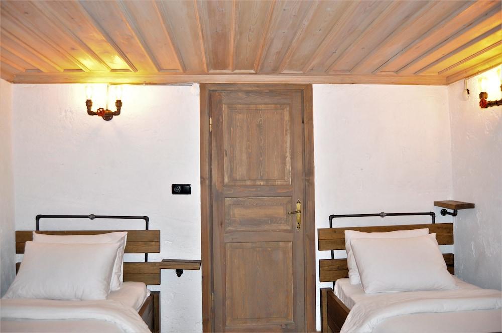 ROOFTOP BALAT ROOMS & APARTMENTS TURKUAZ OLIVE — ISTANBUL — фотография отеля №12