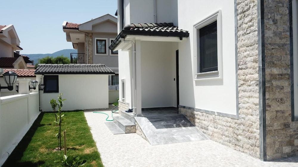 STUNNING 4-BED VILLA GREY 4 BEDROOMS PRIVATE POOL — DALYAN — фотография отеля №9