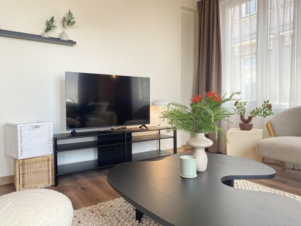 FLAT W CITY VIEW NEAR GALATA TOWER IN ISTIKLAL AVE — ISTANBUL — фотография отеля №4