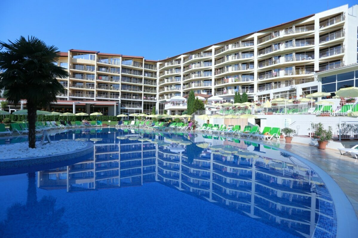 MADARA HOTEL — GOLDEN SANDS