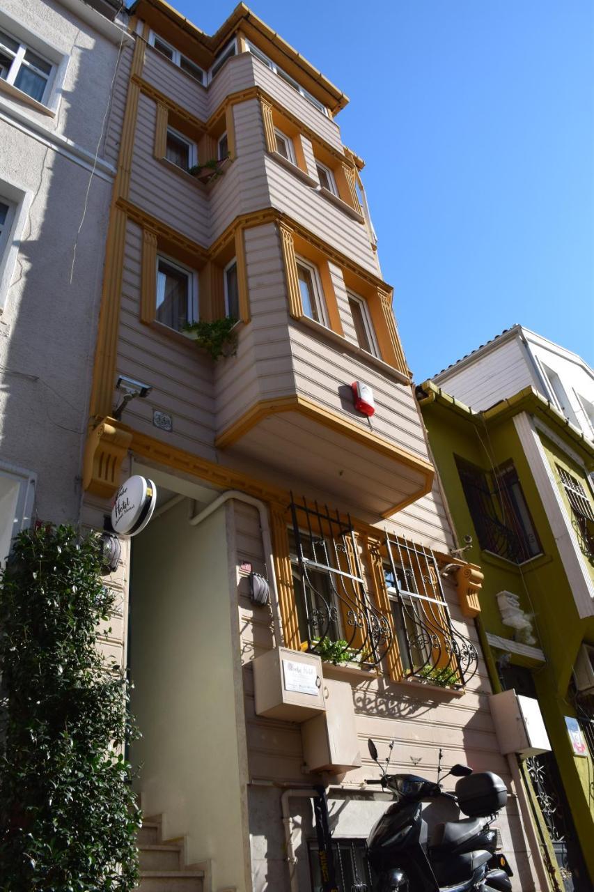 PEMBE APART ISTANBUL — ISTANBUL