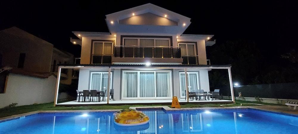 REMARKABLE 4-BED VILLA ANKA PRIVATE POOL — DALYAN — фотография отеля №10