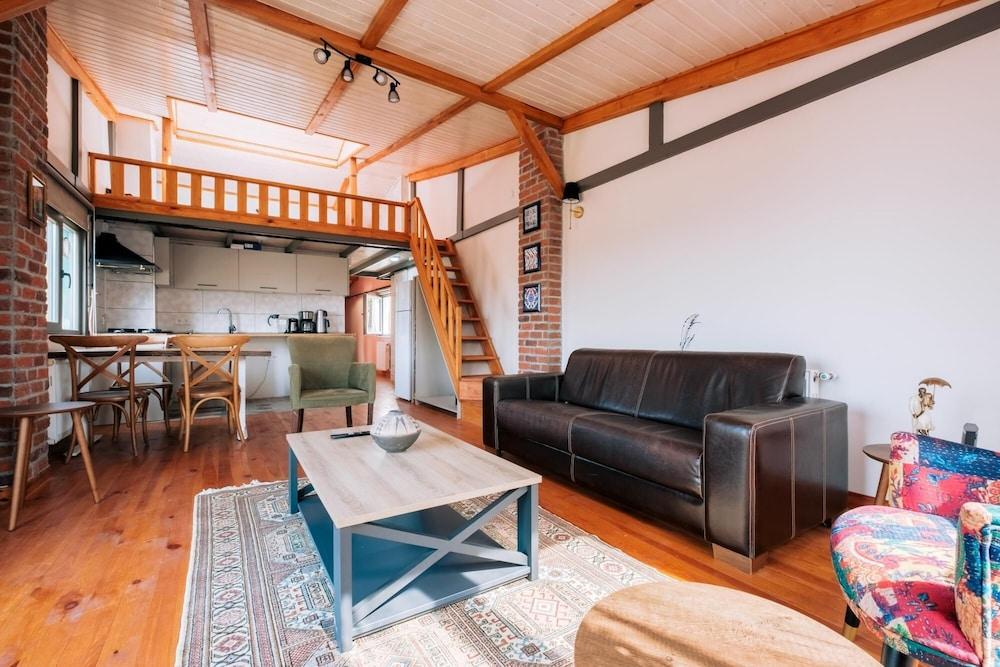 STUNNING SEA VIEW LOFT 5 MIN TO PARK IN KUZGUNCUK — ISTANBUL — фотография отеля №5