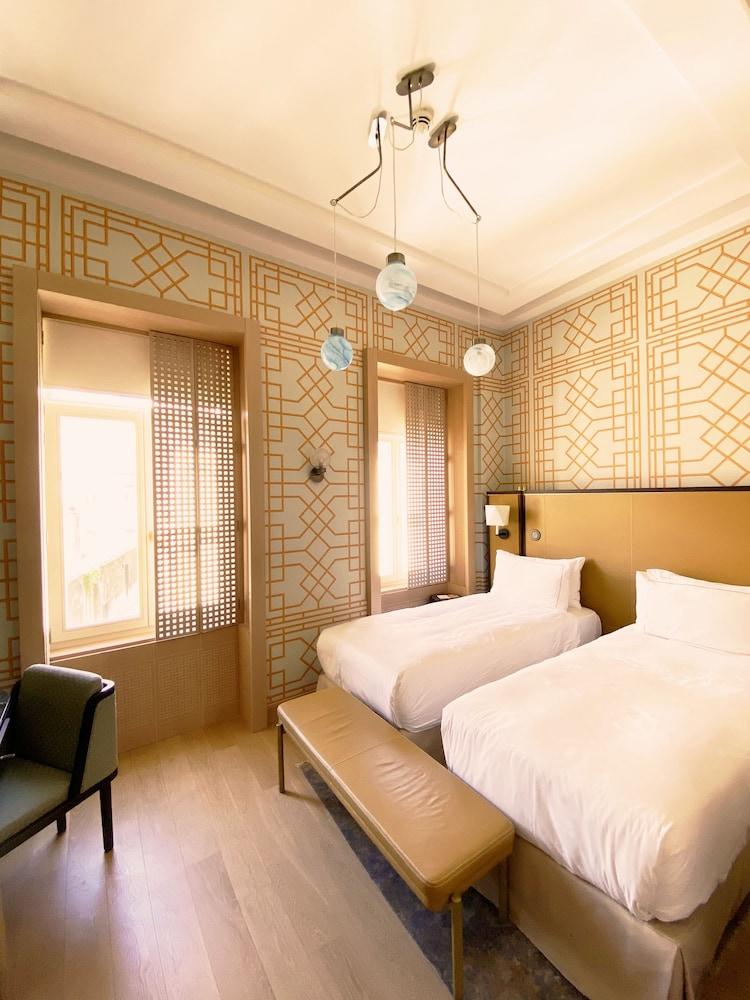 THE GALATA ISTANBUL HOTEL – MGALLERY — ISTANBUL