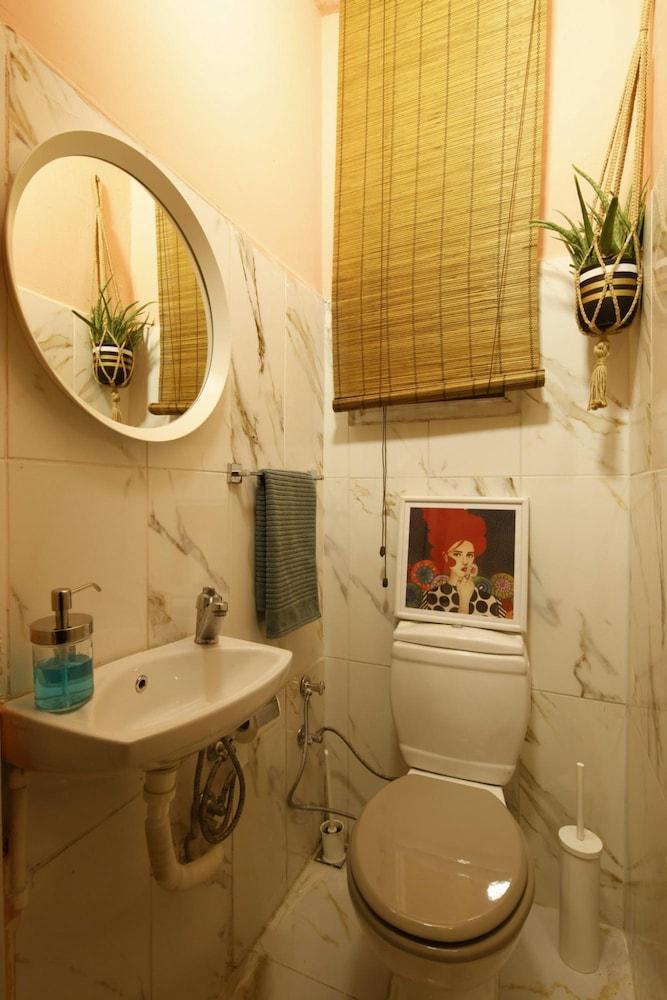 VIBRANT FLAT WITH EXCELLENT LOCATION IN BEYOGLU — ISTANBUL — fotografie hotel nr. 16