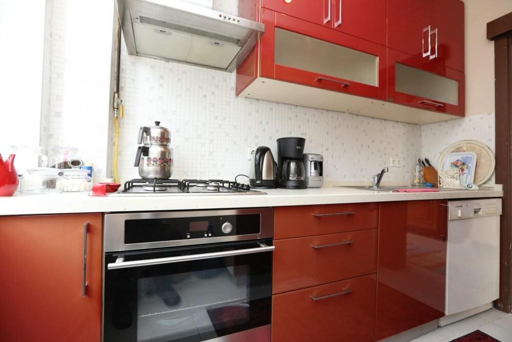 FLAT WITH TWO LIVING ROOMS AND BALCONY IN USKUDAR — ISTANBUL — fotografie hotel nr. 16
