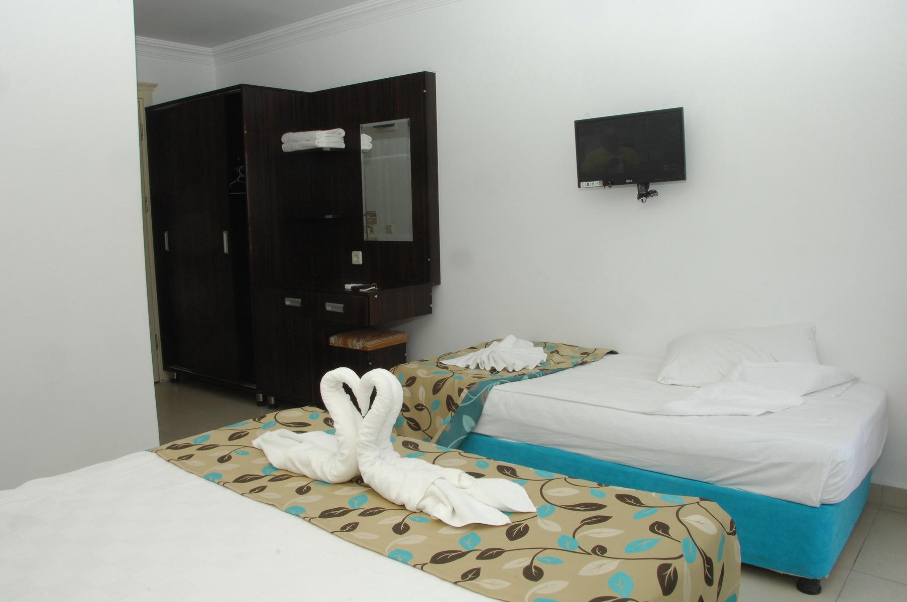 ORIENT APART OTEL — SIDE