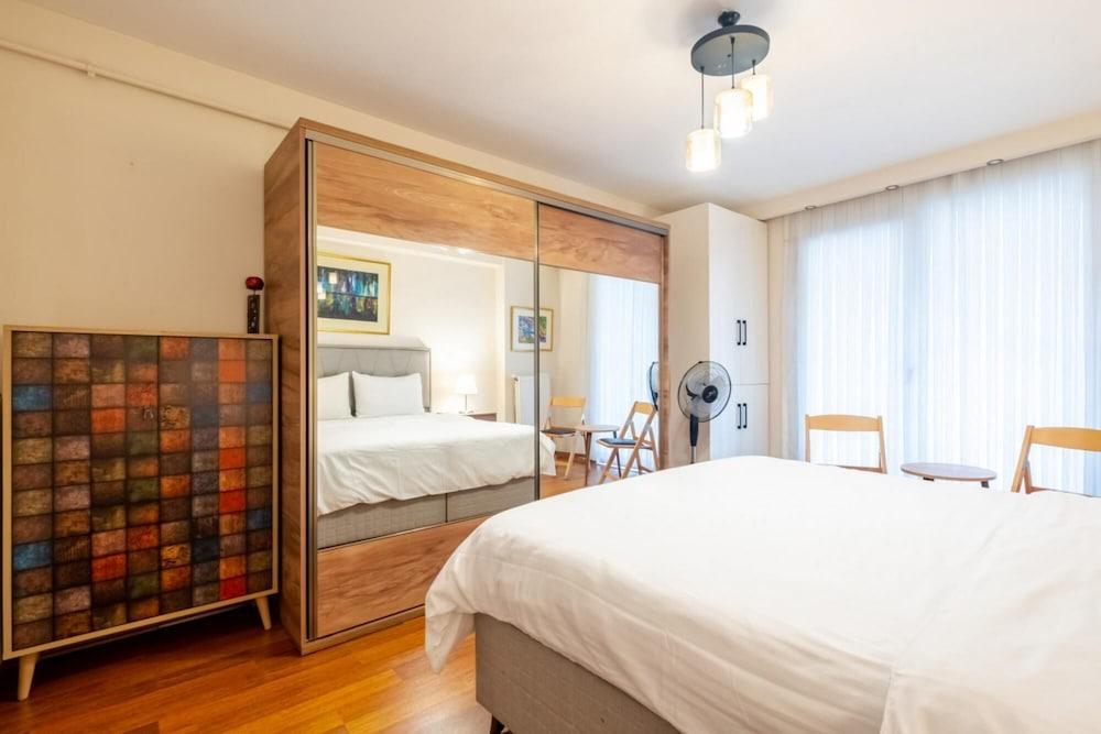 PLEASANT FLAT WITH CENTRAL LOCATION IN SISLI — ISTANBUL — фотография отеля №13