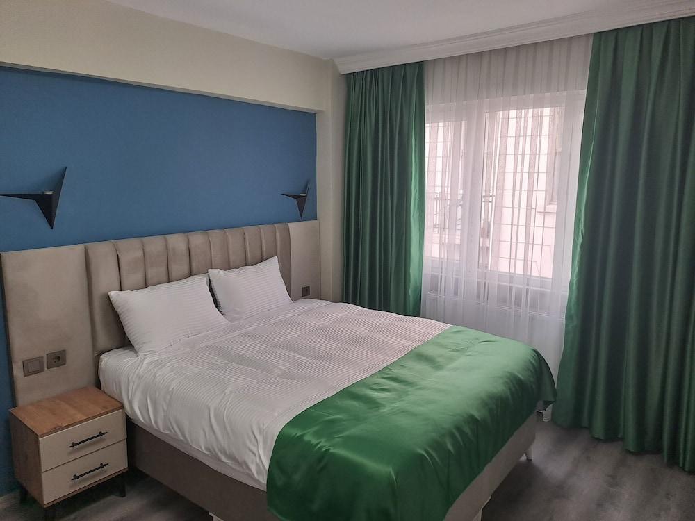 TAKSIM NIDA FLATS — ISTANBUL