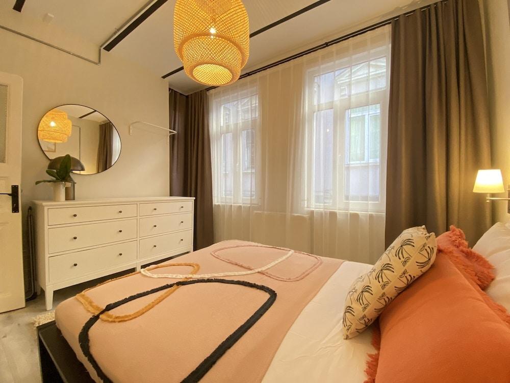 GEM OF GALATA DISCOVER RENOVATED FLAT — ISTANBUL — фотография отеля №16