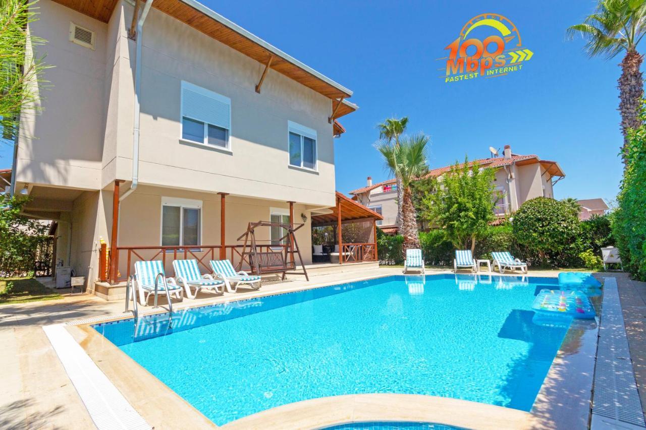 PARADISE TOWN VILLA BELMARIA — BELEK
