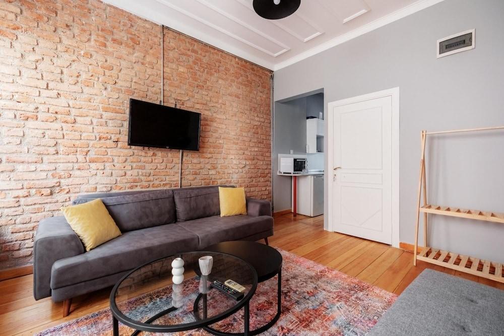 RUSTIC STONE FLAT 5 MIN TO TAKSIM SQUARE — ISTANBUL — fotografie hotel nr. 6