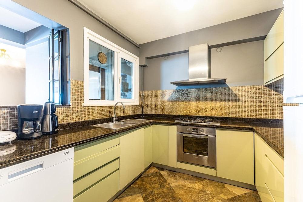 DUPLEX FLAT W PANORAMIC BOSPHORUS VIEW AND TERRACE — ISTANBUL — fotografie hotel nr. 16