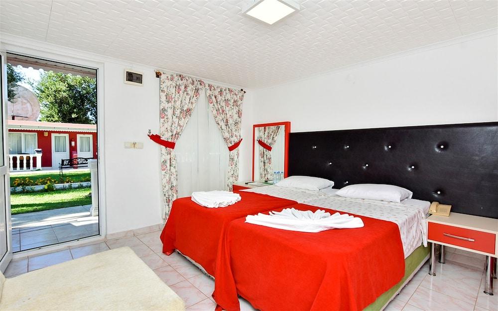 ALTINKUM BUNGALOW HOTEL — SIDE — фотография отеля №21