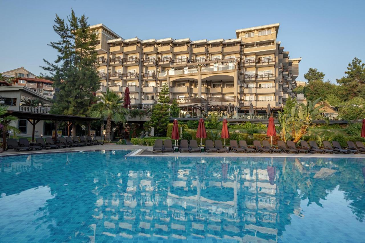 JUSTINIANO DELUXE RESORT — OKURCALAR