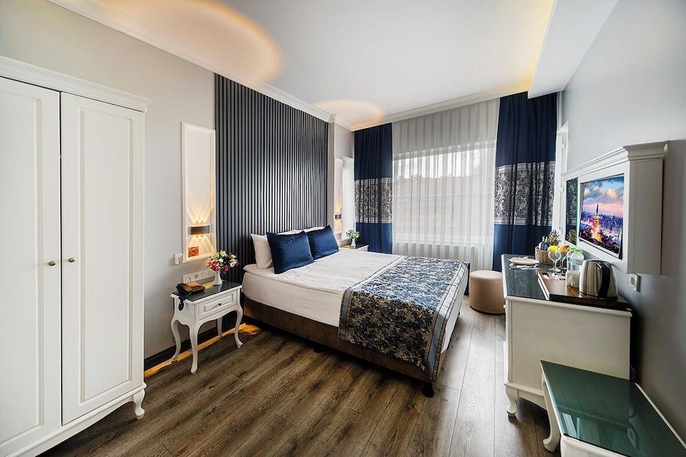 BEYAZIT PALACE HOTEL — ISTANBUL