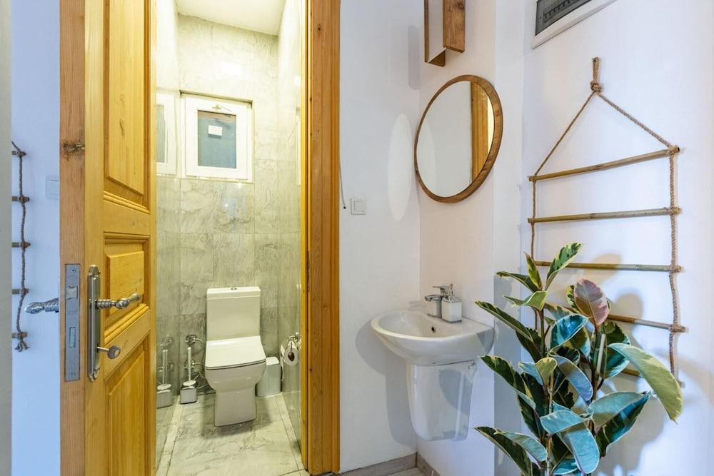EXCEPTIONAL FLAT NEAR METRO AND GALATA — ISTANBUL — фотография отеля №9
