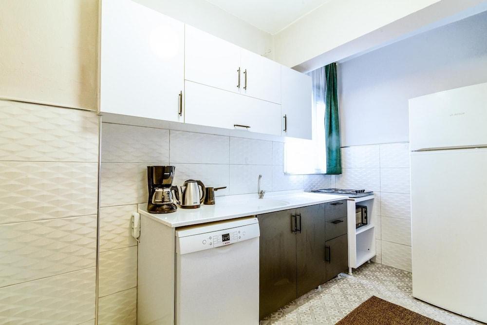 FULLY FURNISHED COZY FLAT IN THE HEART OF SISLI — ISTANBUL — фотография отеля №7