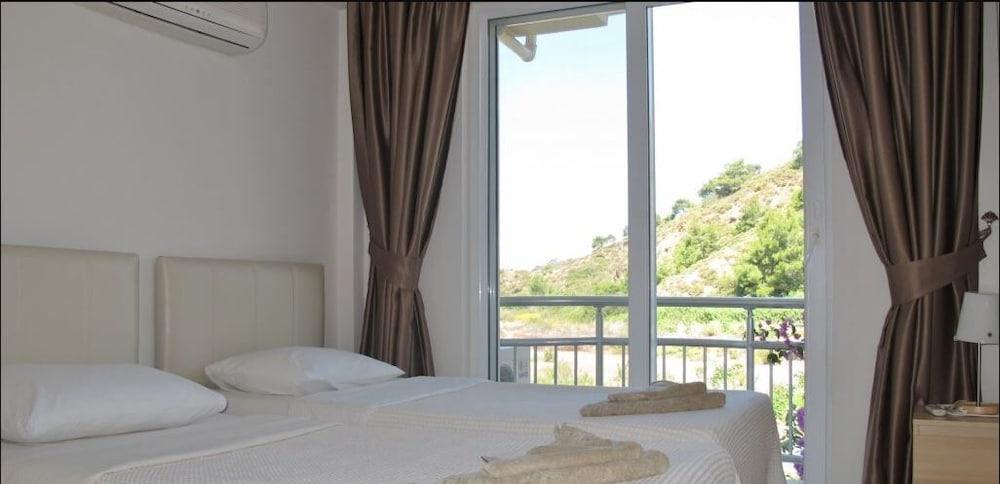 VILLA AQ14 BY JOYLETTINGS — FETHIYE — fotografie hotel nr. 2