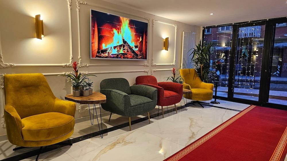 THE KULSUMZ HOTEL — ISTANBUL