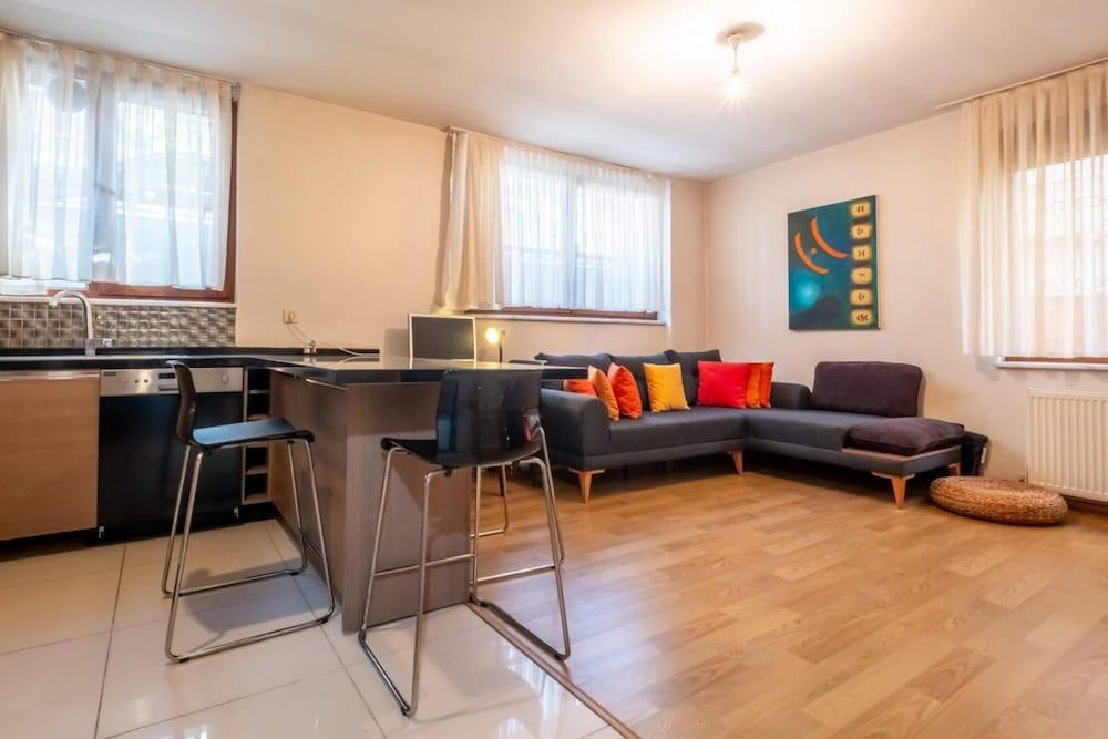 COMFORTABLE FLAT WITH CENTRAL LOCATION IN USKUDAR — ISTANBUL — fotografie hotel nr. 5