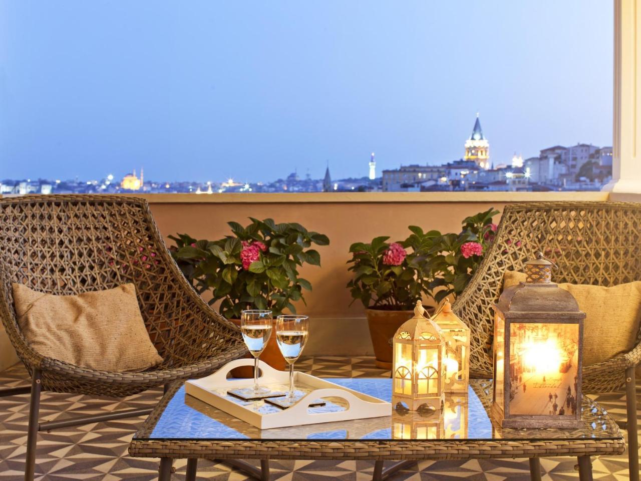 CASA DI BAVA — ISTANBUL