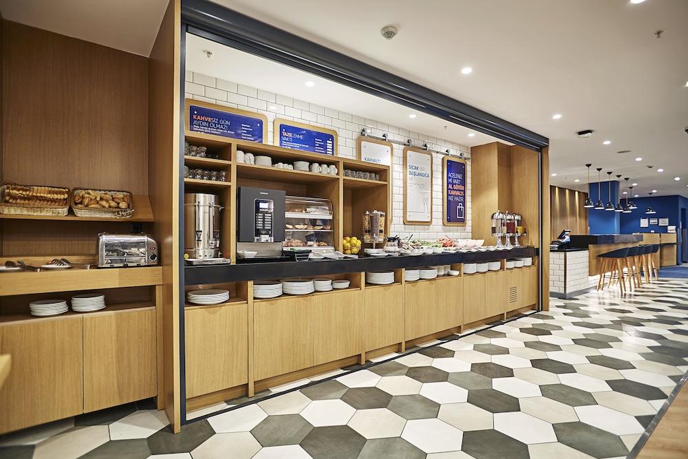 HOLIDAY INN EXPRESS ISTANBUL - ATAKOY METRO — ISTANBUL — фотография отеля №25