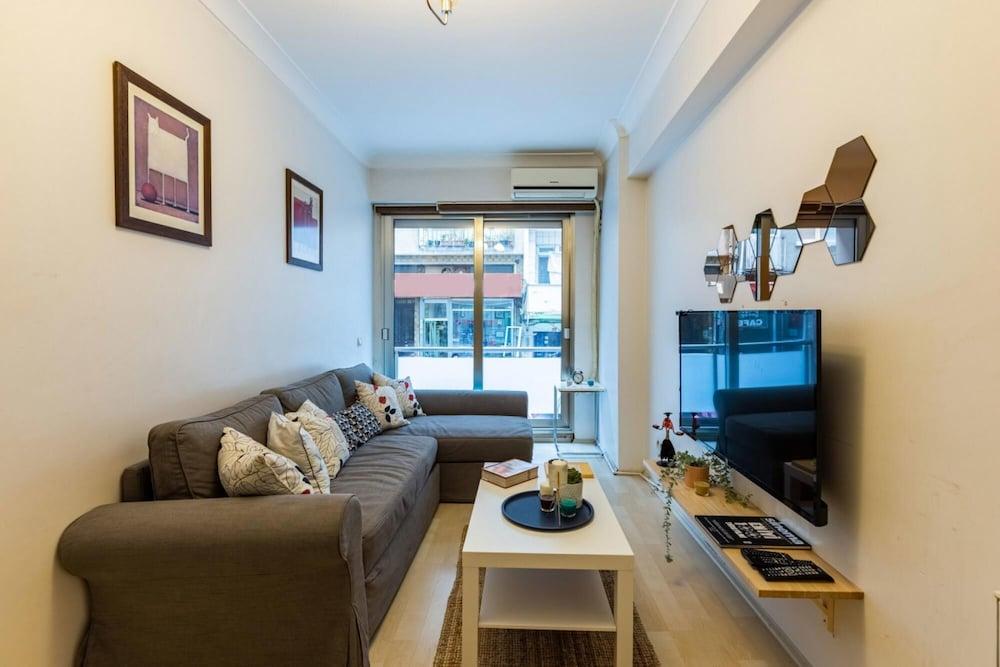 COZY FLAT NEAR NISANTASI AND TRENDY ATTRACTIONS — ISTANBUL — фотография отеля №8