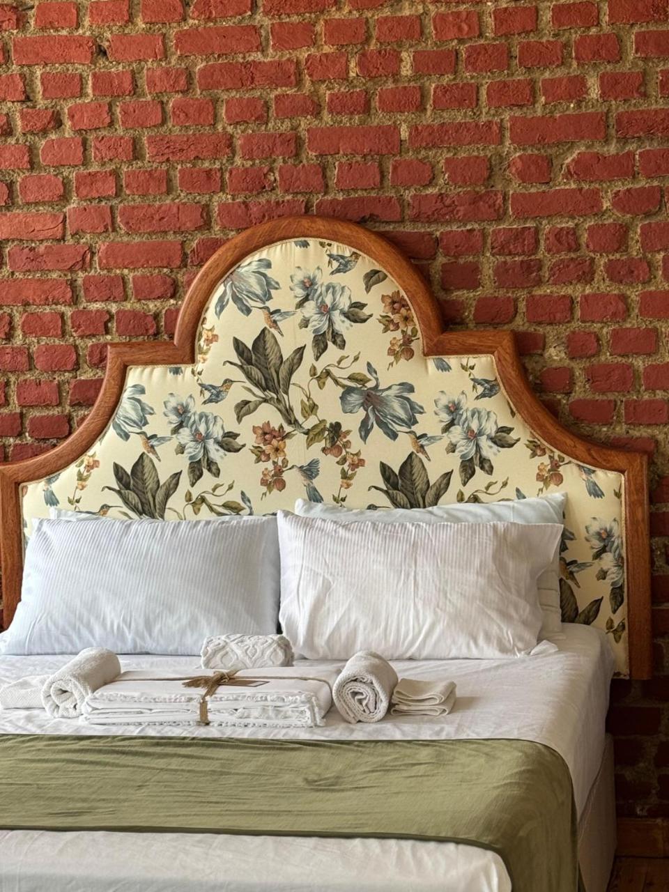 LEVANT PENSION DE LUXE — ISTANBUL