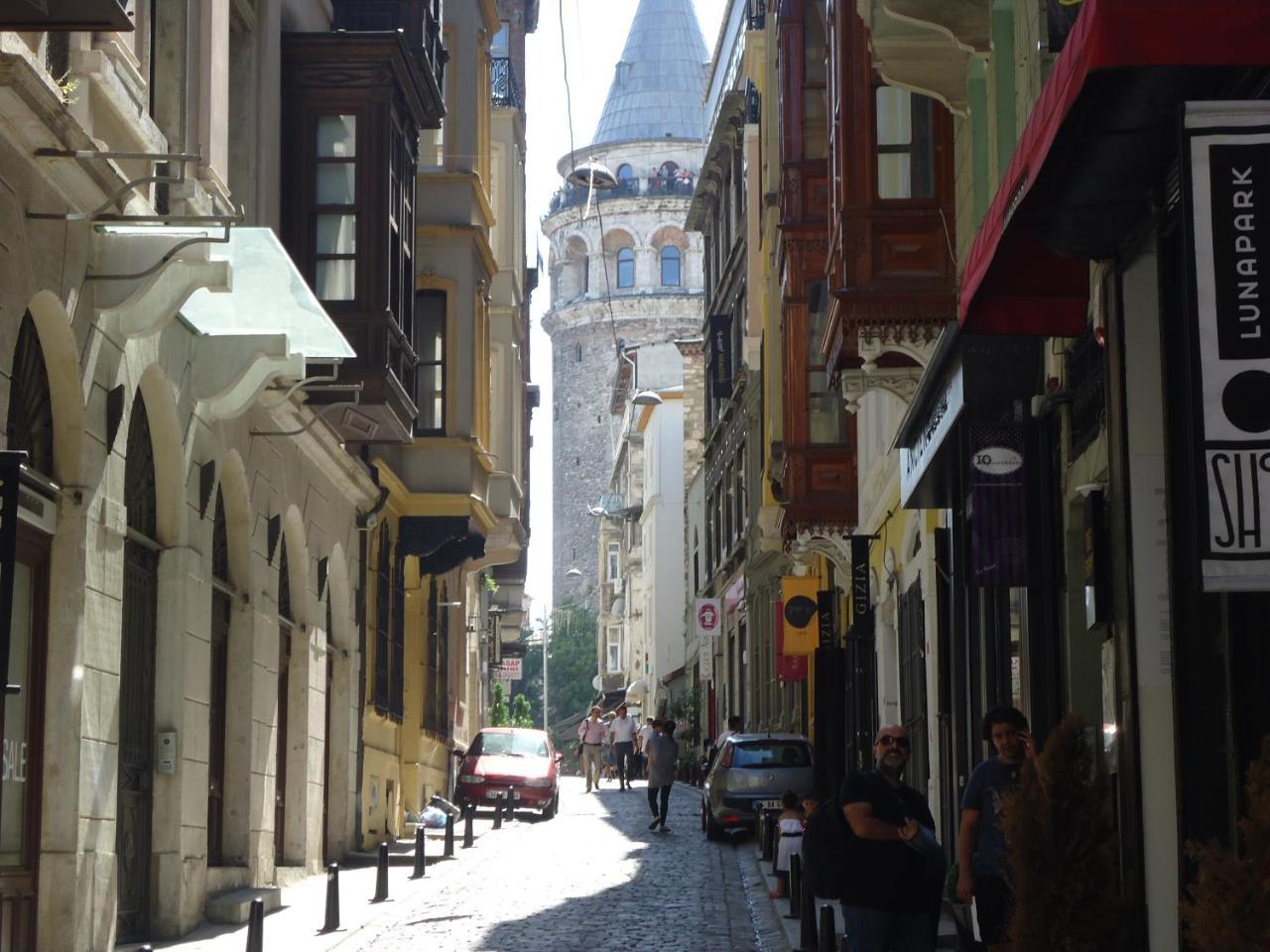 MERODDI GALATA MANSION — ISTANBUL