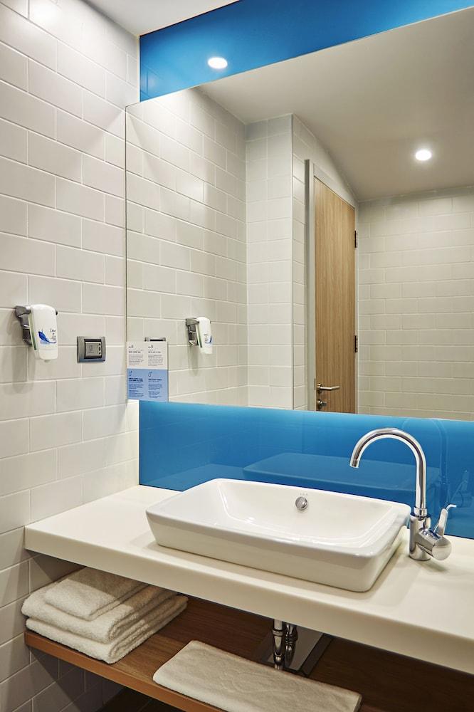 HOLIDAY INN EXPRESS ISTANBUL - ATAKOY METRO — ISTANBUL — фотография отеля №19