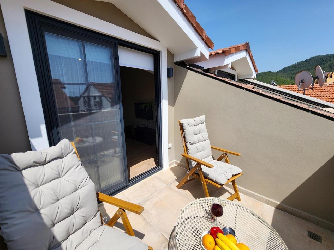 GUNEY SUITES BY VILLA SAFIYA — GOCEK
