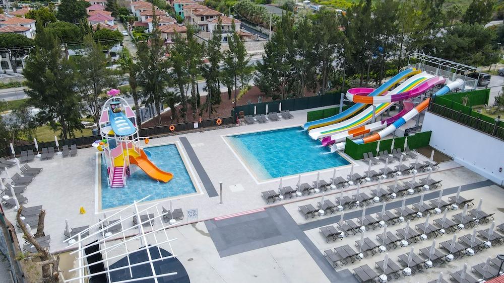 RAMADA HOTEL & SUITES BY WYNDHAM KUSADASI — KUSADASI — fotografie hotel nr. 33