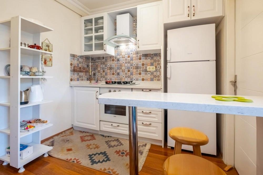 PLEASANT FLAT WITH CENTRAL LOCATION IN SISLI — ISTANBUL — фотография отеля №7