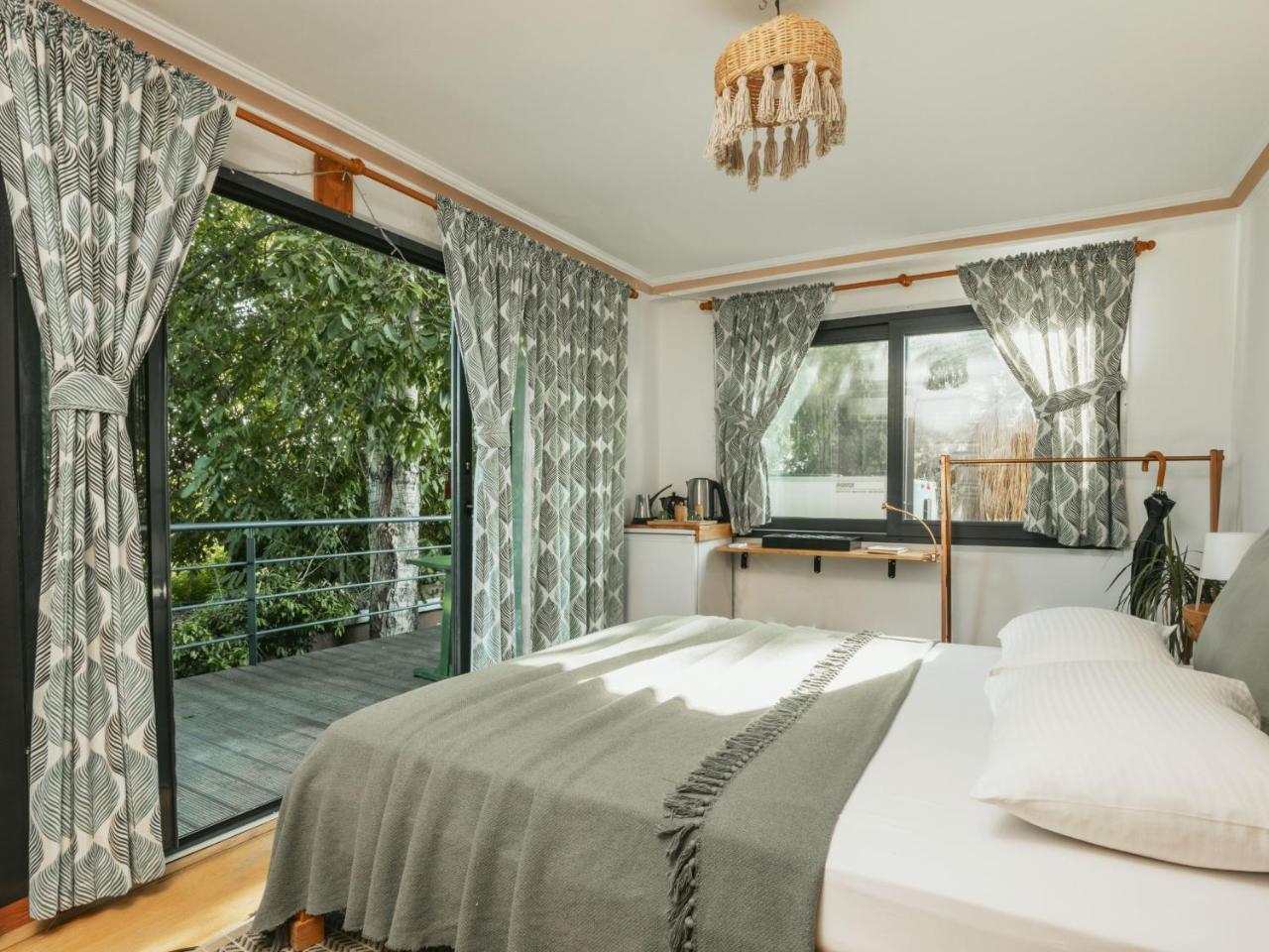 MONA GLAMPING CARAVAN SUITES — SEFERIHISAR — фотография отеля №16