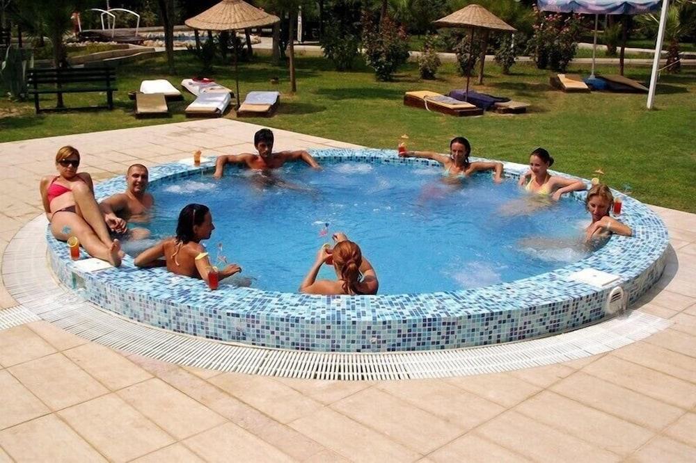 FLORA SUITES HOTEL — KUSADASI — fotografie hotel nr. 11