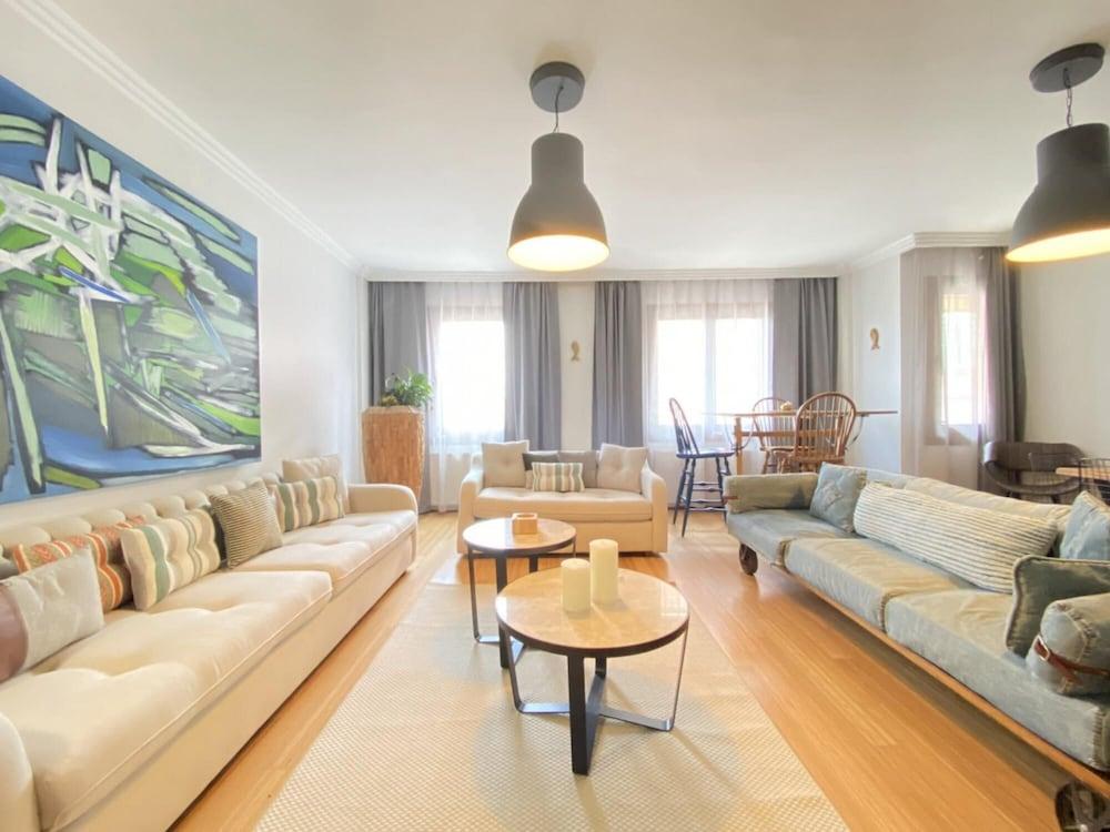 MISSAFIR FLAT WITH BOSPHORUS VIEW IN KUZGUNCUK — ISTANBUL — фотография отеля №3