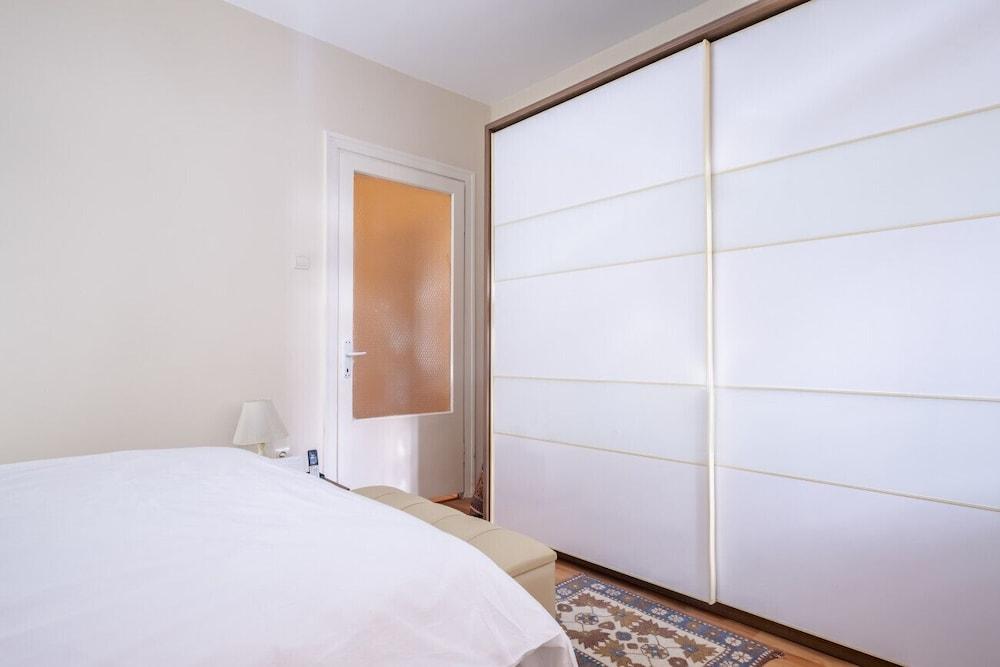 CHIC FLAT WITH BALCONY CLOSE TO CADDEBOSTAN SHORE — ISTANBUL — fotografie hotel nr. 15