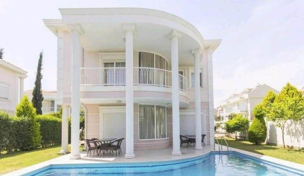 TOLERANCE 4-BED GOLF VILLA — BELEK