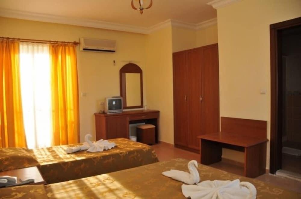 INSIDE HOTEL — SIDE — fotografie hotel nr. 11