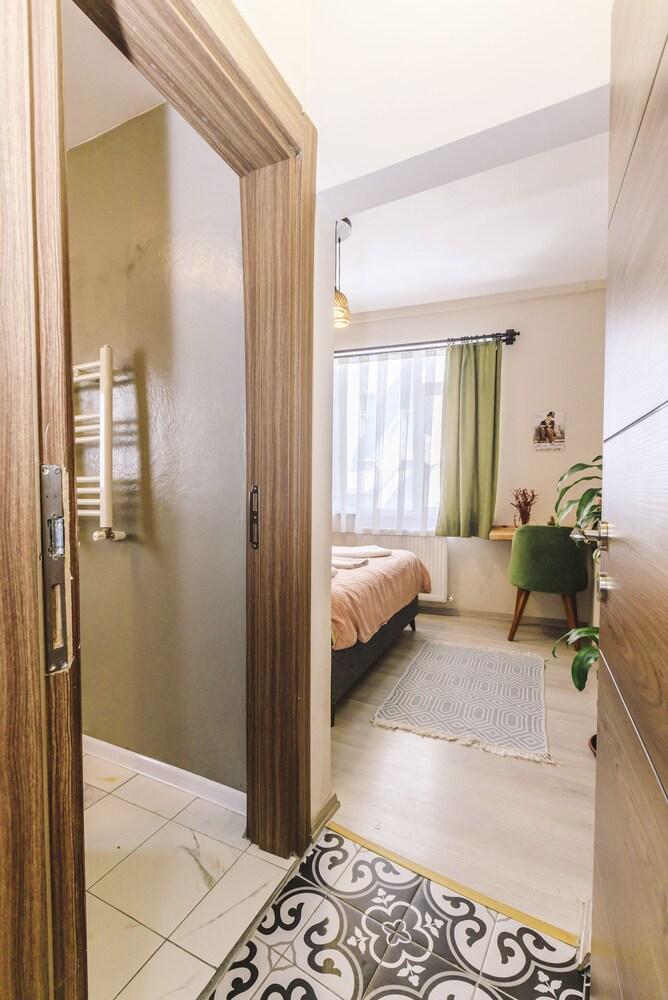 COZY PRIVATE ROOM AT TAKSIM — ISTANBUL — фотография отеля №5
