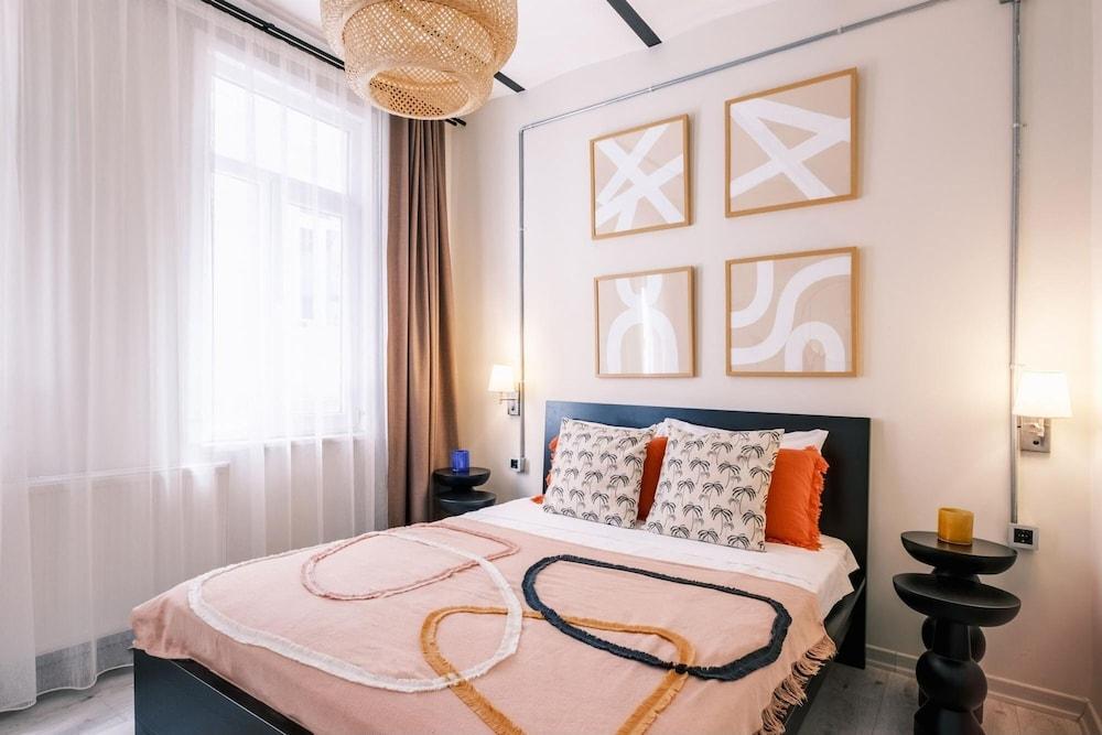 GEM OF GALATA DISCOVER RENOVATED FLAT — ISTANBUL — фотография отеля №32