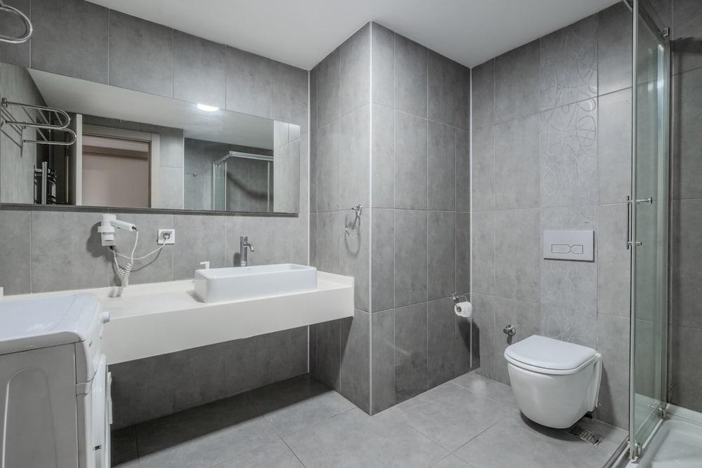RESIDENCE 5 MIN TO METRO 30 MIN TO IST AIRPORT — ISTANBUL — фотография отеля №13