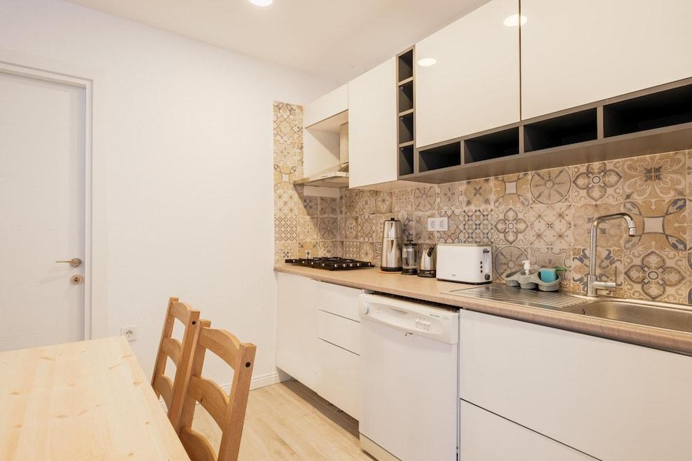 COMFY FLAT W PATIO 3 MIN TO BEACH IN BODRUM — BODRUM — фотография отеля №6
