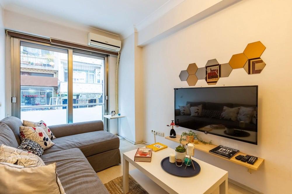 COZY FLAT NEAR NISANTASI AND TRENDY ATTRACTIONS — ISTANBUL
