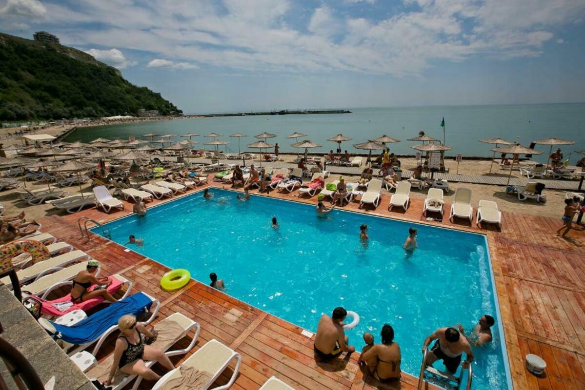 ROYAL GRAND HOTEL — KAVARNA — фотография отеля №2