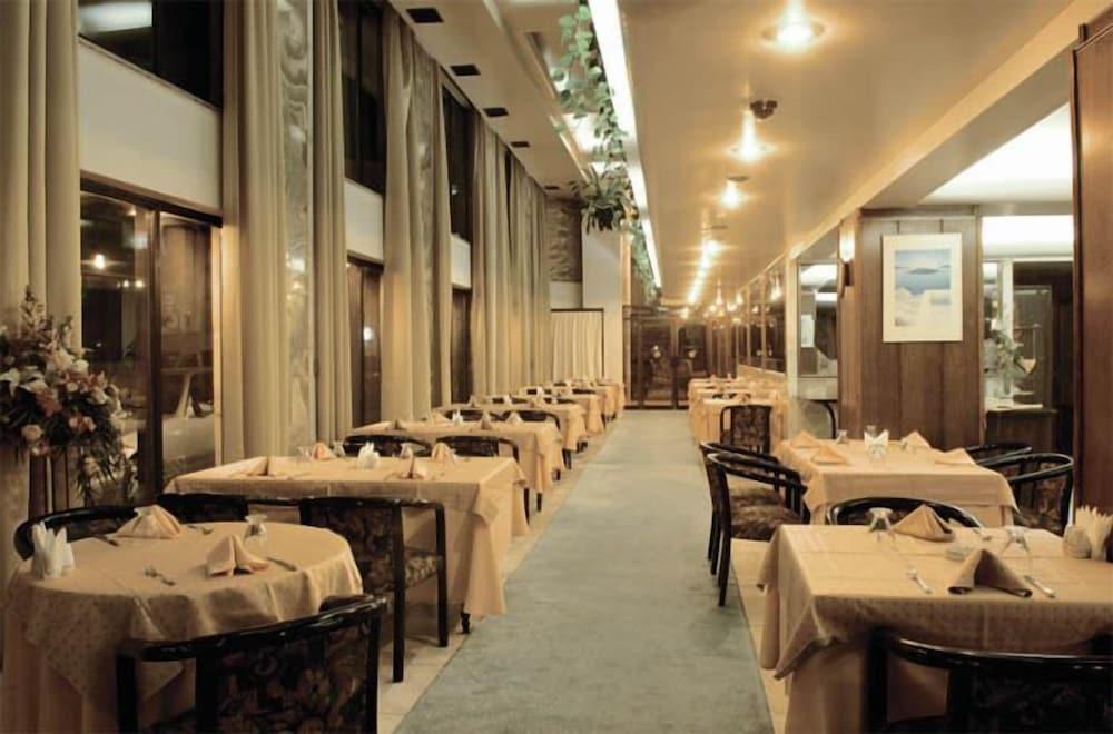 OTEL YUMUKOGLU — IZMIR — фотография отеля №12