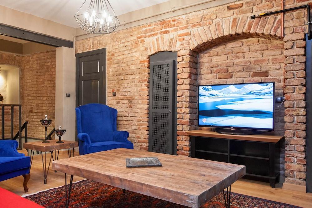 STUDIO WITH HOT TUB — ISTANBUL — фотография отеля №9