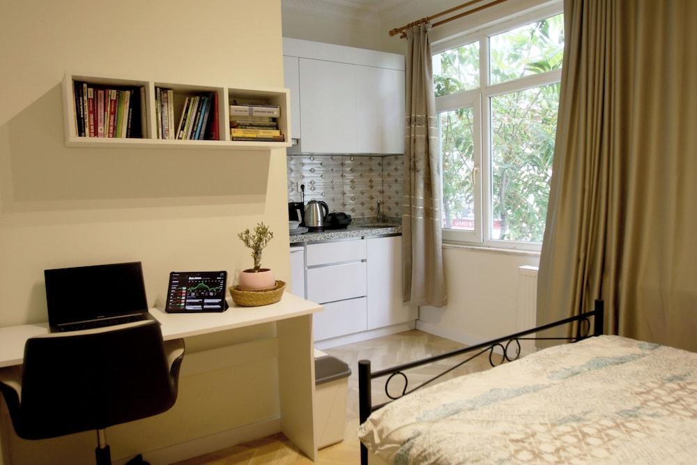 2BR AND 2BATH BALCONY APT IN HEART OF ISATANBUL #3 — ISTANBUL — fotografie hotel nr. 2